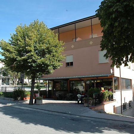 Hotel Il Quadrifoglio Cascia Kültér fotó