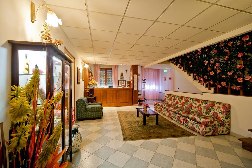 Hotel Il Quadrifoglio Cascia Kültér fotó