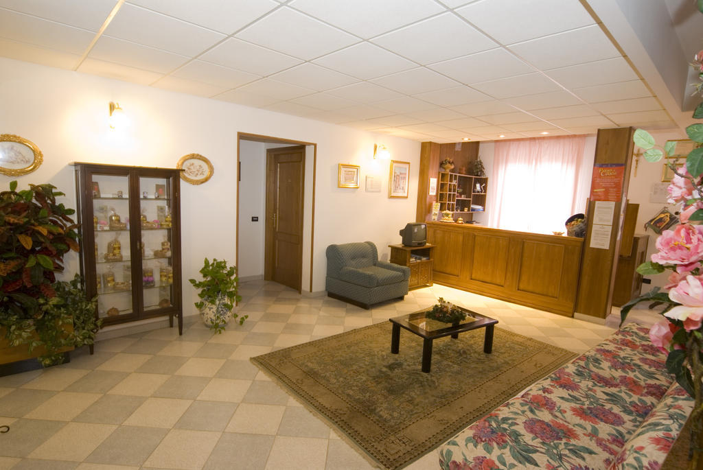 Hotel Il Quadrifoglio Cascia Kültér fotó