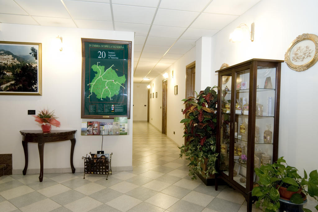 Hotel Il Quadrifoglio Cascia Kültér fotó