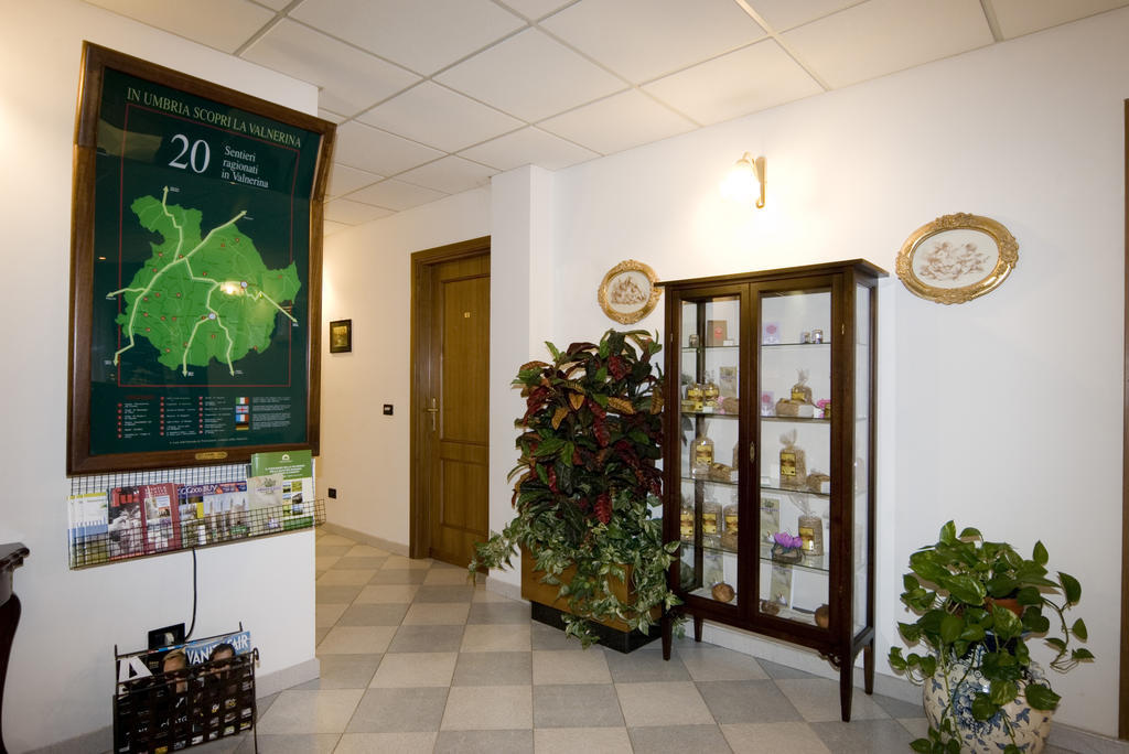 Hotel Il Quadrifoglio Cascia Kültér fotó