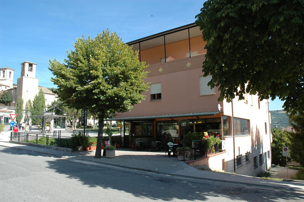 Hotel Il Quadrifoglio Cascia Kültér fotó